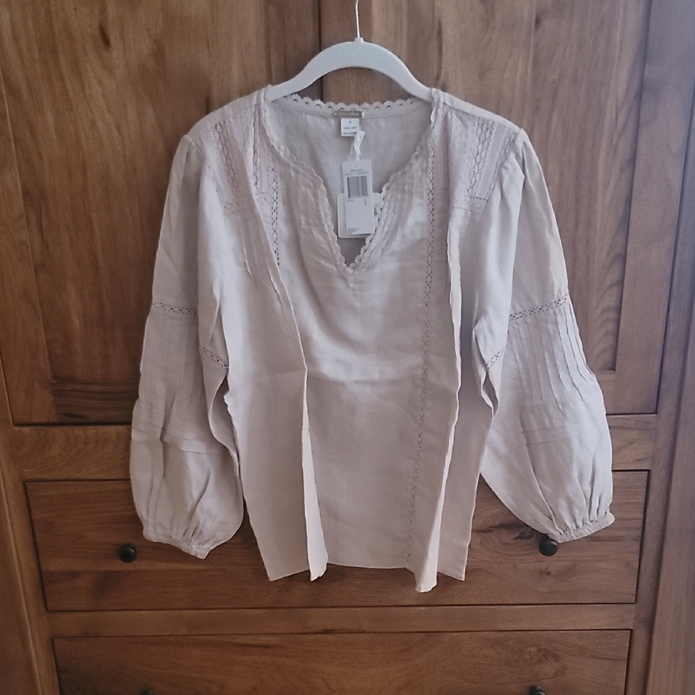 Magaschoni 100% Linen Beige Blouse with Lace Accents